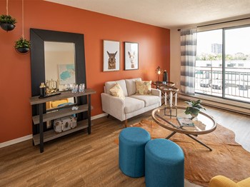 360 Croydon Avenue Studio-2 Beds Apartment for Rent - Photo Gallery 3