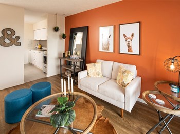 360 Croydon Avenue Studio-2 Beds Apartment for Rent - Photo Gallery 5