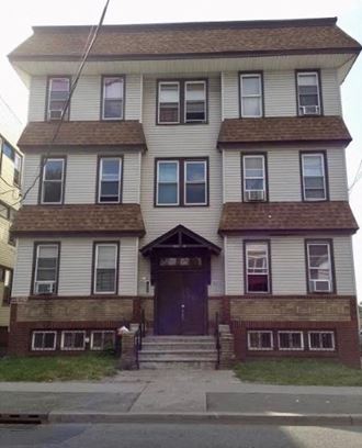 915 Grove Street Studio Apartment for Rent
