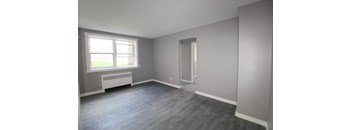 2 Bedrooms, 1 Bathroom
