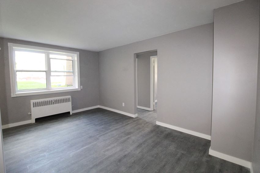 2 Bedrooms, 1 Bathroom