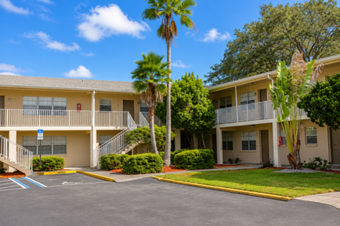 121 N Jefferson Ave 1-3 Beds Apartment for Rent
