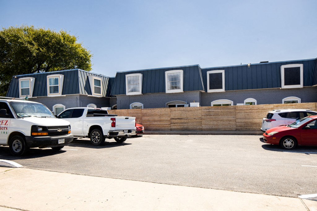 Mueller Square Apartment Homes, 5005 Manor Road, Austin
