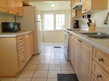396 Tragina Avenue North 3 Beds Apartment for Rent - Photo Gallery 2