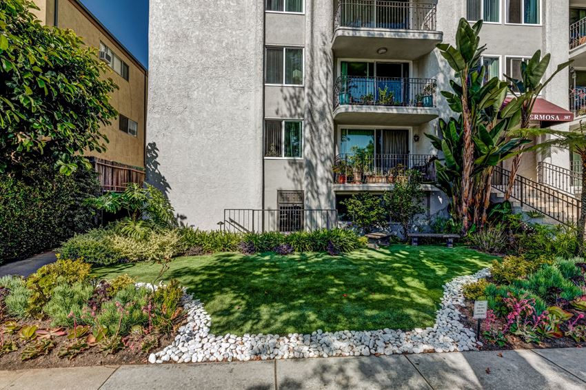 307 Montana Ave. Studio-2 Beds Apartment for Rent - Photo Gallery