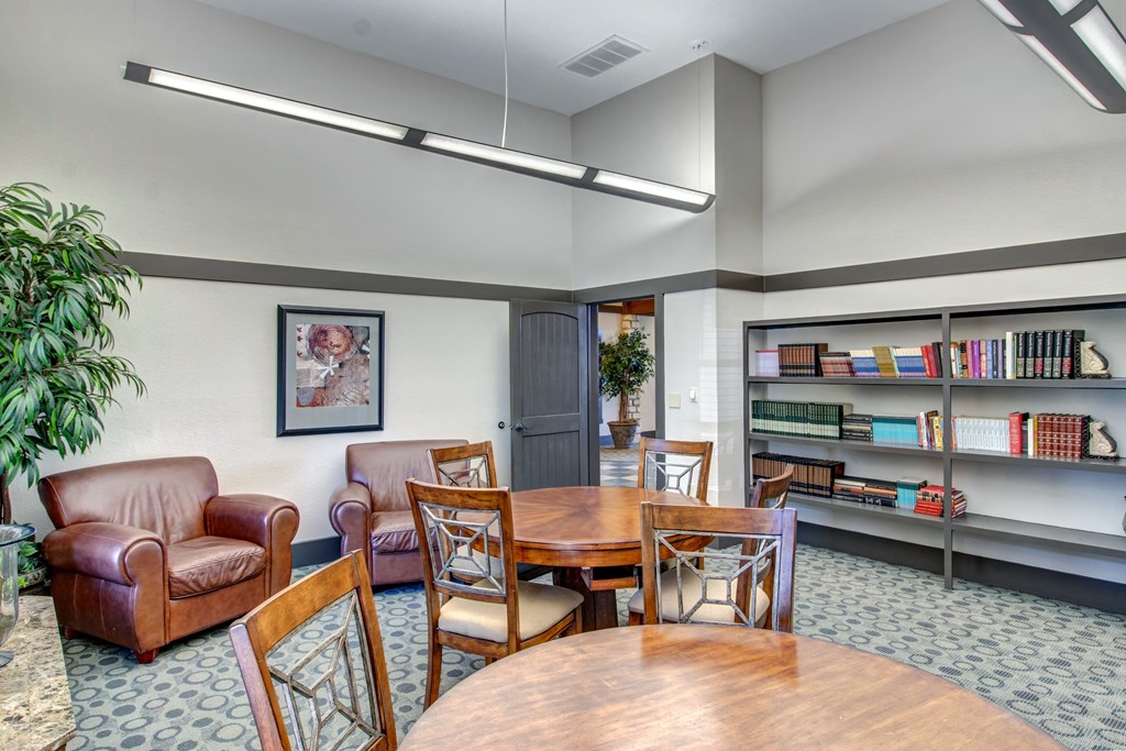 Rosemont at Mayfield Villas Apartments Library with Tables and Chairs