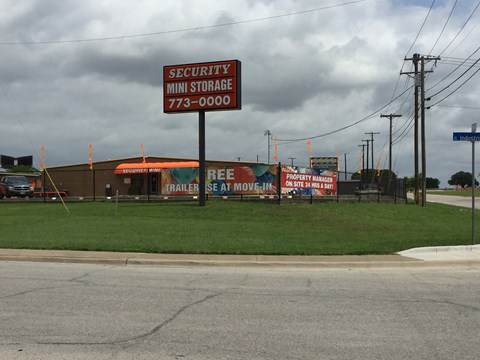 Storage Units for Rent available at 502 Industrial Boulevard, Temple, TX 76501