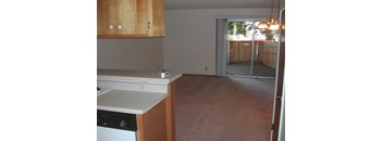 Crescent Apartments Townhouse Apt