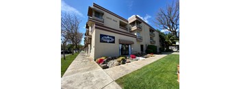 Locust Square Office Suite