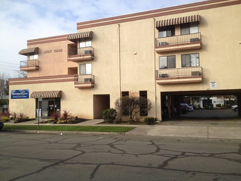 Locust Square Apartments