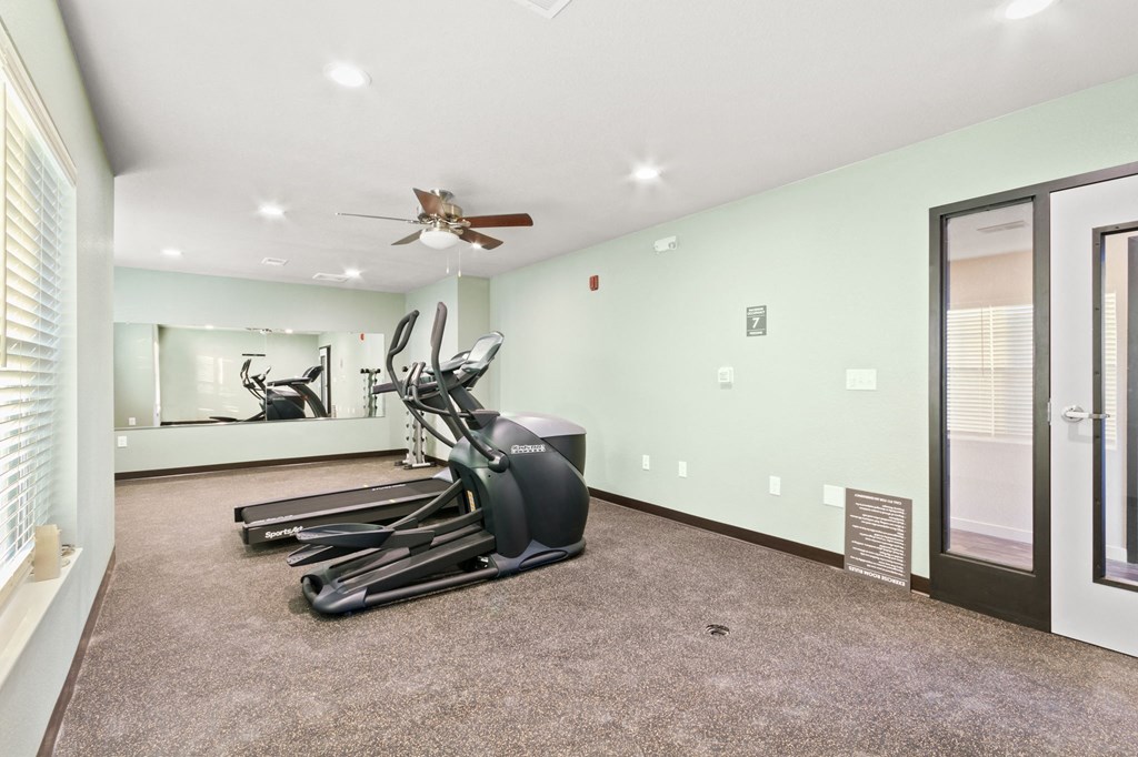 the gym at the preserve apartments