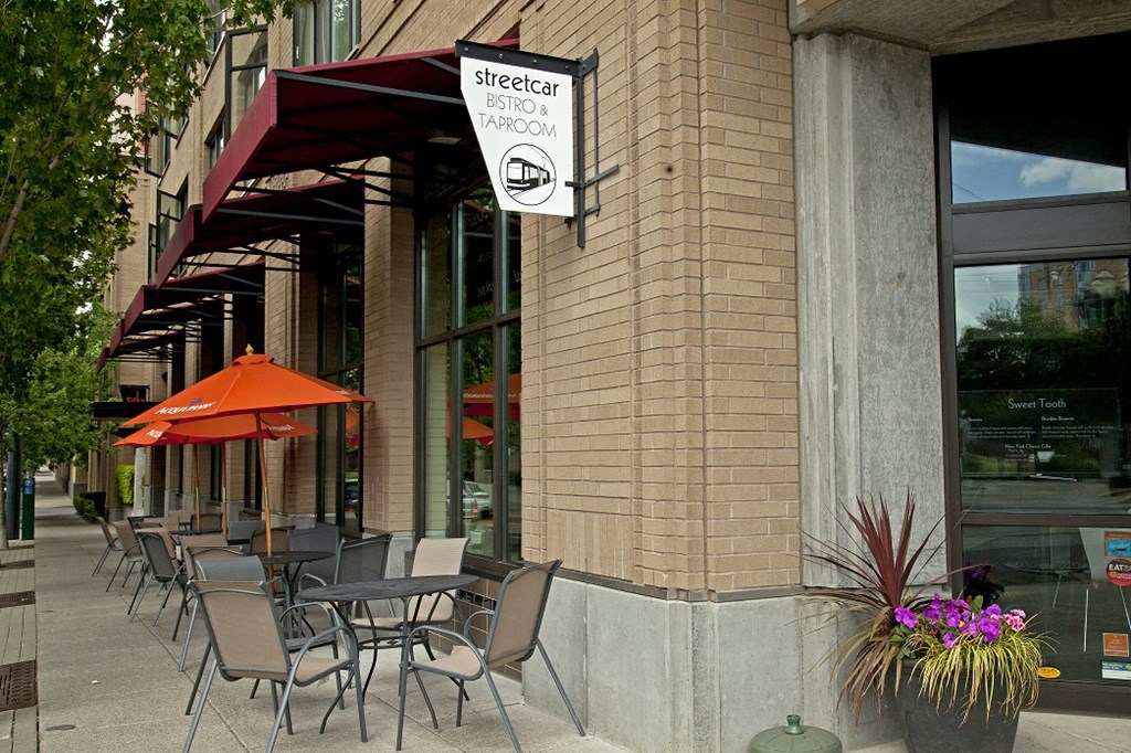 Streetcar Bistro