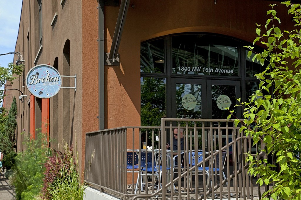 Breken Kitchen Restaurant