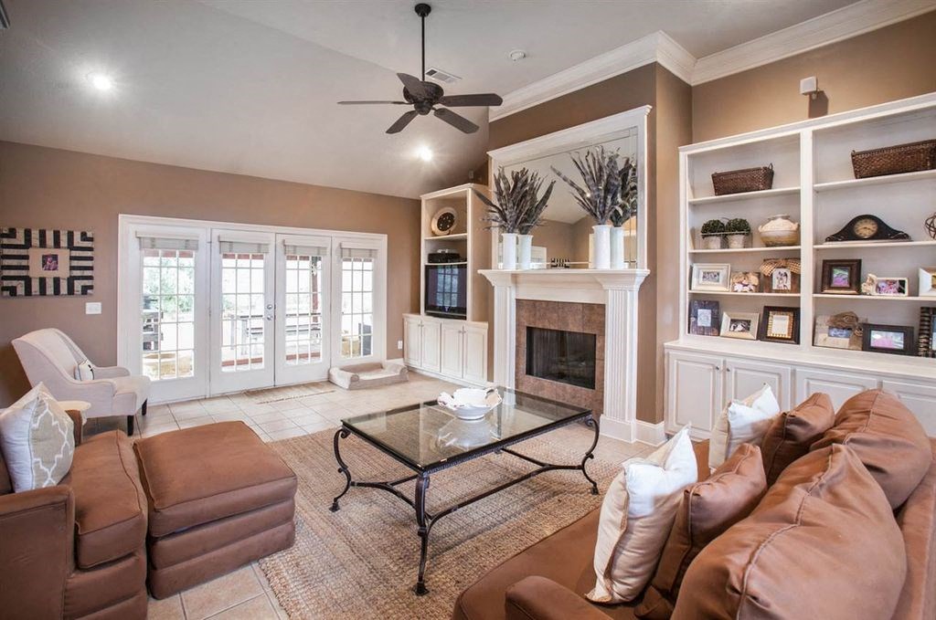 668 Hazelton Drive 4 Beds House for Rent - Photo gallery 3