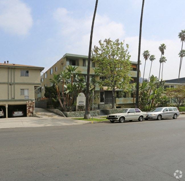 Apartment building photo of The Alexa Apartments in Los Angeles, CA
