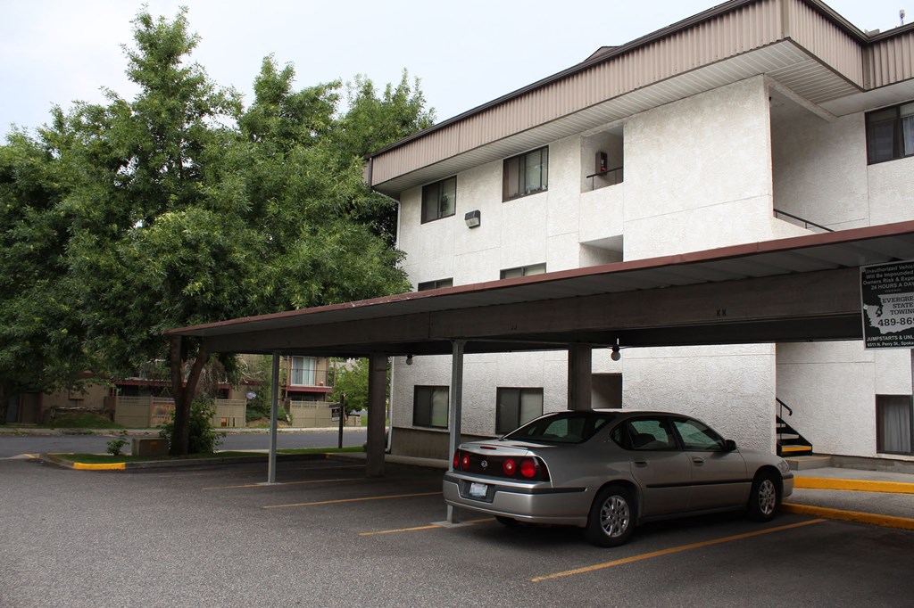 a car parked in front of a building