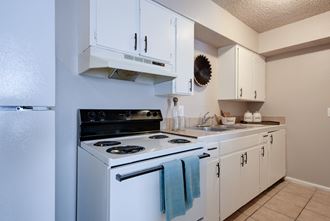 Fully Equipped Kitchen Fully Equipped Kitchen at South Park Apartments, San Antonio, 78221 - Photo Gallery