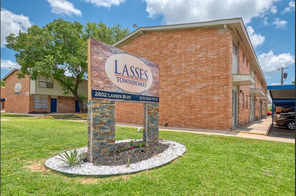 Lasses Townhomes 2802 Lasses Blvd San Antonio Tx Rentcafe