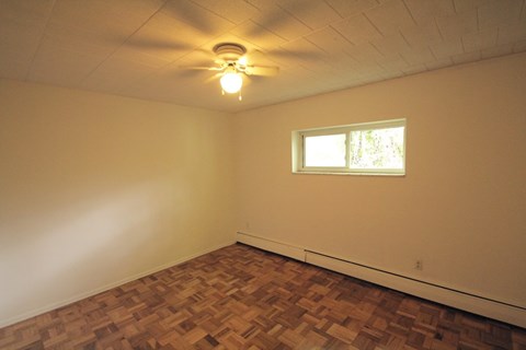 1230 East End Avenue Studio-2 Beds Apartment for Rent - Photo Gallery 2