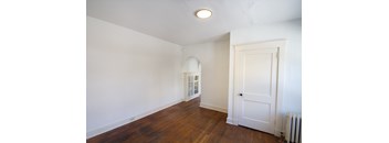1 Bedroom, 1 Bathroom