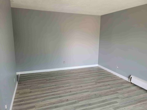 595 Silverbirch Road 1-2 Beds Apartment for Rent