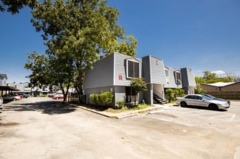 1714 Patton Lane Studio-3 Beds Apartment for Rent - Photo Gallery 2