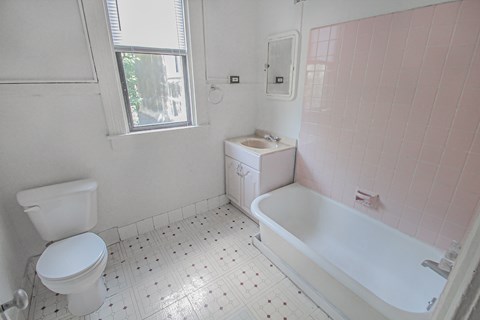 435 Franklin Avenue Studio-3 Beds Apartment for Rent - Photo Gallery 2