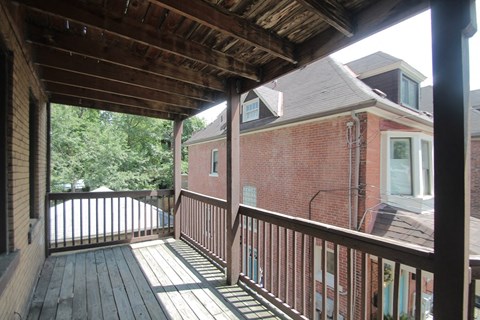 200 Kelly Avenue 2 Beds Apartment for Rent