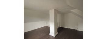 2 Bedrooms, 1 Bathroom