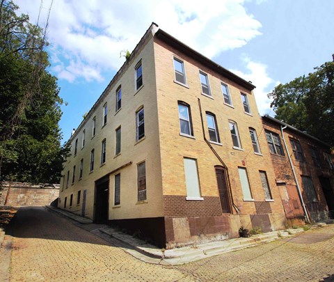 321 Pennwood Avenue Studio Apartment for Rent
