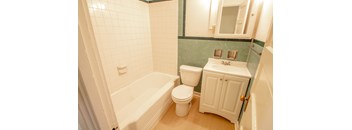 2 Bedrooms, 1 Bathroom