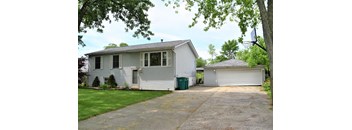 4/1.5 1872 sqft