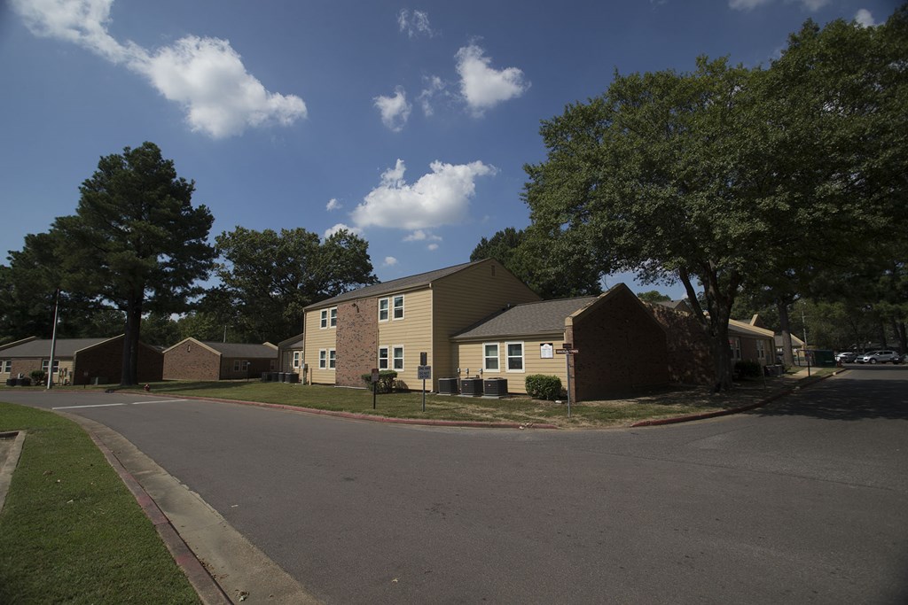 Wesley Graceland Gardens is a similar property to The Tennessee Brewery located in Memphis