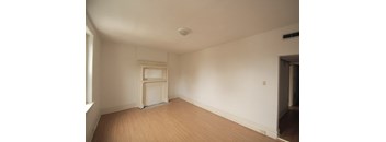 Apt #4 - 2 bed, 1 bath