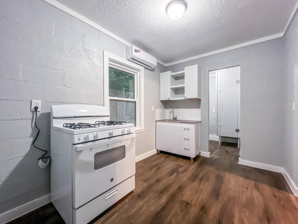 Vista View Apartments, 415 N Beauregard St, Alvin, TX RentCafe