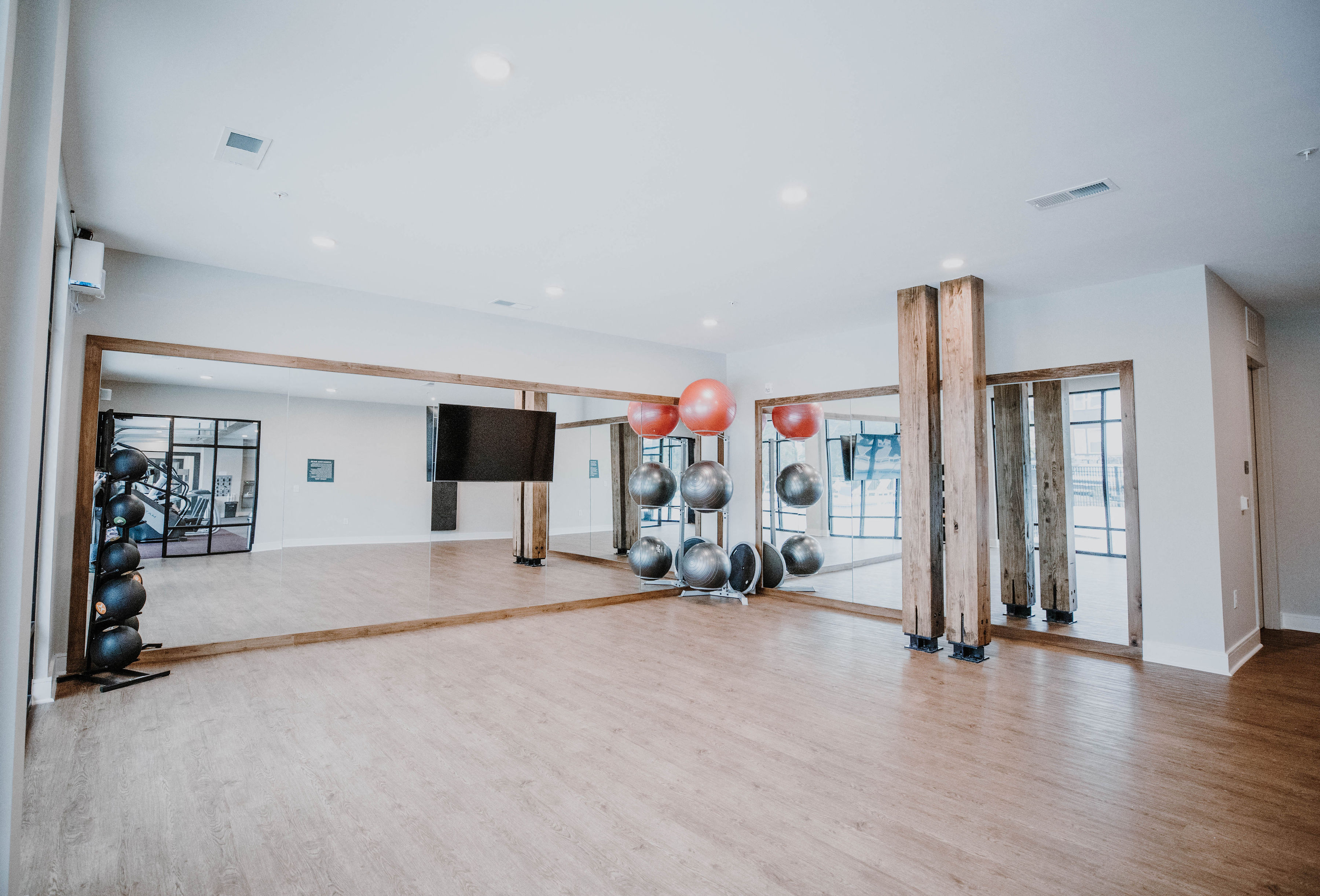 the gym at the preserve apartments