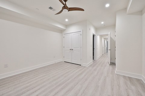 2612 Braddock Street 2-3 Beds Apartment for Rent - Photo Gallery 14