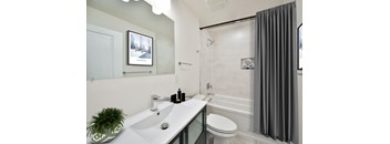 2 Bedrooms, 2 Bathrooms