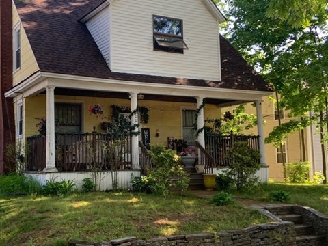 200-202 Maple Street 2 Beds Apartment for Rent