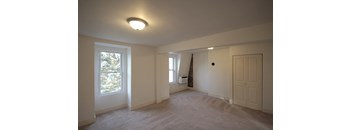 3/3 2370 sqft