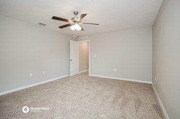 1673 Hideaway Flat St 5 Beds House for Rent - Photo Gallery 6