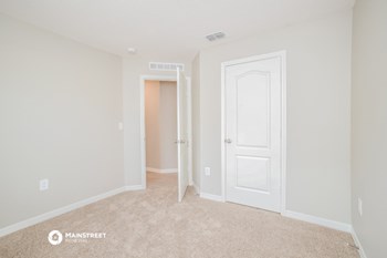 1673 Hideaway Flat St 5 Beds House for Rent - Photo Gallery 11