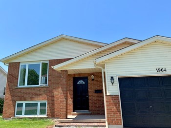 1964 Portage Road 3 Beds Apartment for Rent - Photo Gallery 2