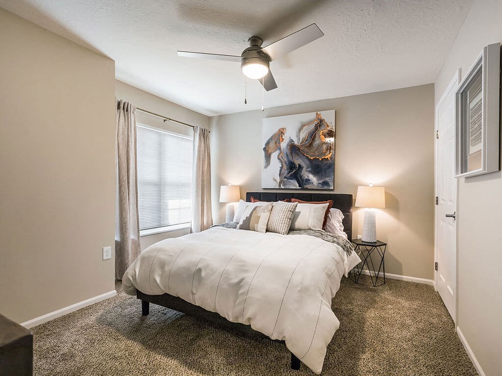 Cuyahoga Falls Apartment Rentals Redwood Living Redwood Cuyahoga Falls Bath Road Second Bedroom