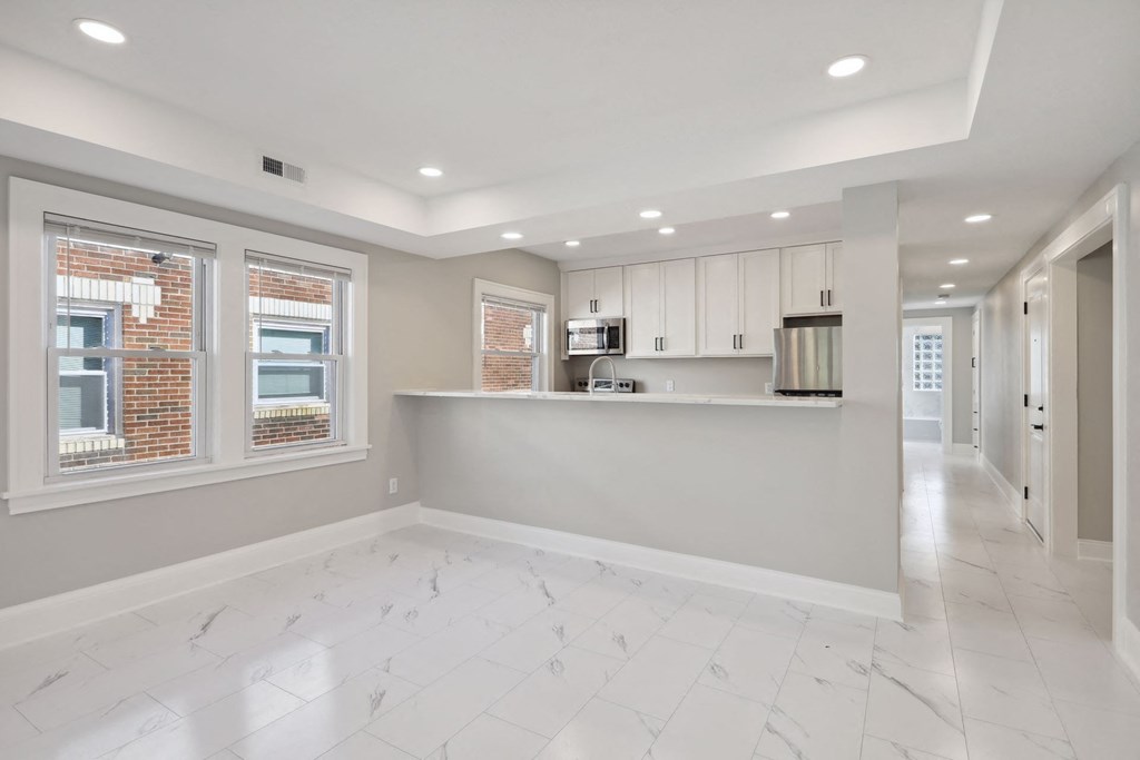 Columbus Pointe Apartments (Nina)