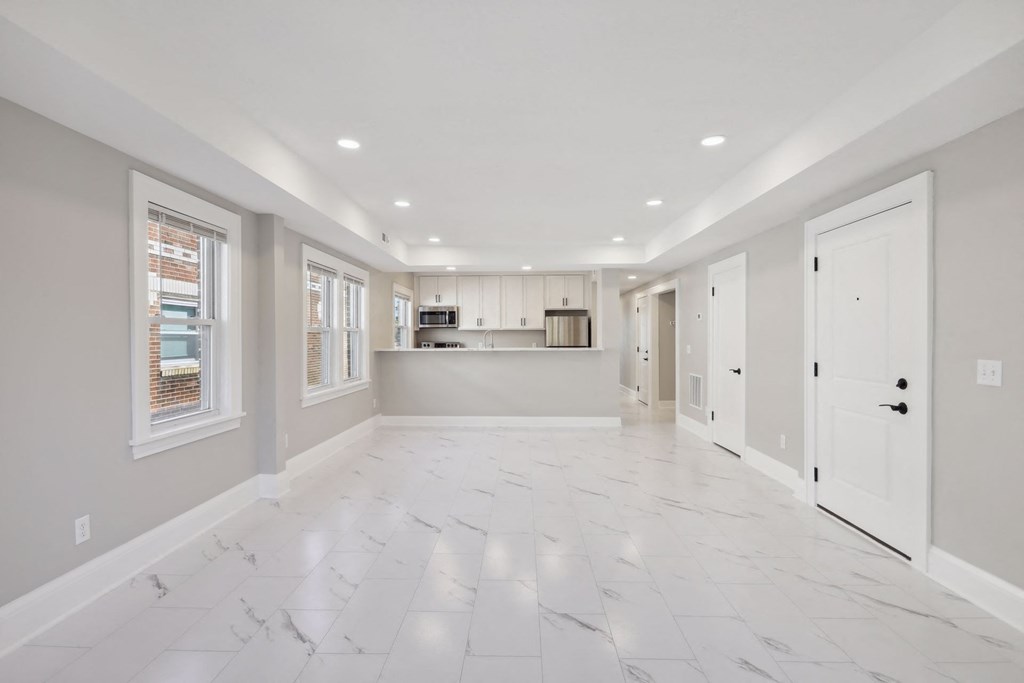 Columbus Pointe Apartments (Nina)