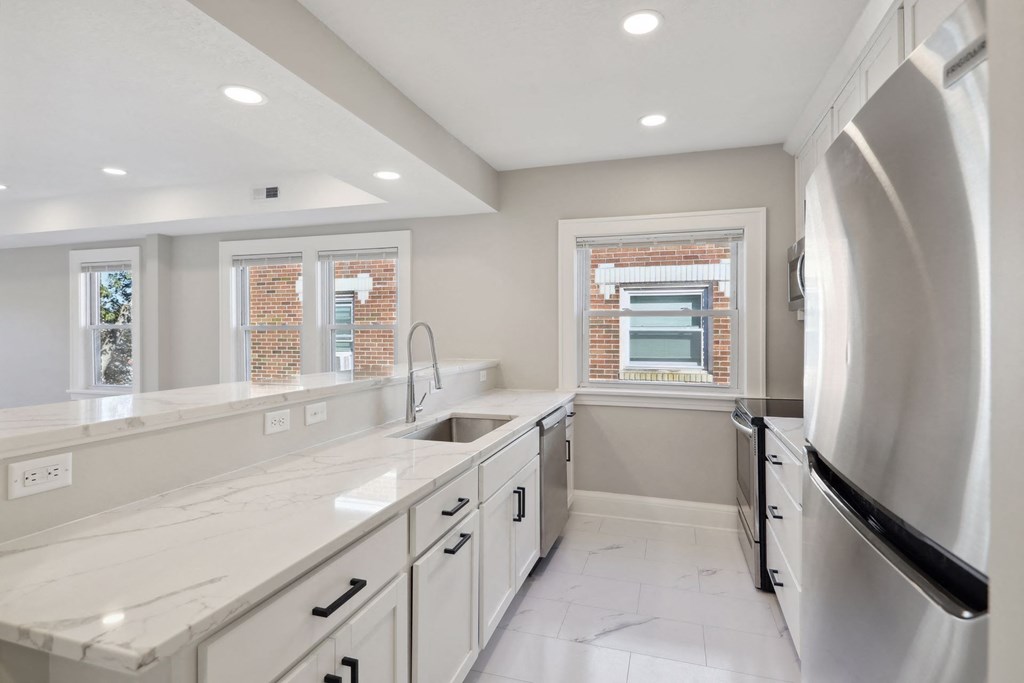 Columbus Pointe Apartments (Nina)