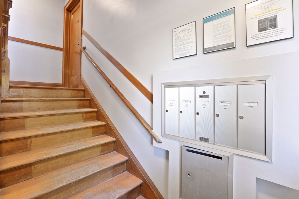 Columbus Pointe Apartments (Nina)