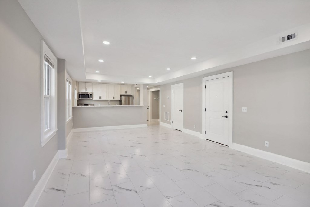 Columbus Pointe Apartments (Nina)