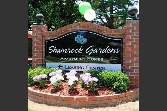 Shamrock Garden Apartments 1988 Plaza Lane Sw 43 Atlanta Ga Rentcafe